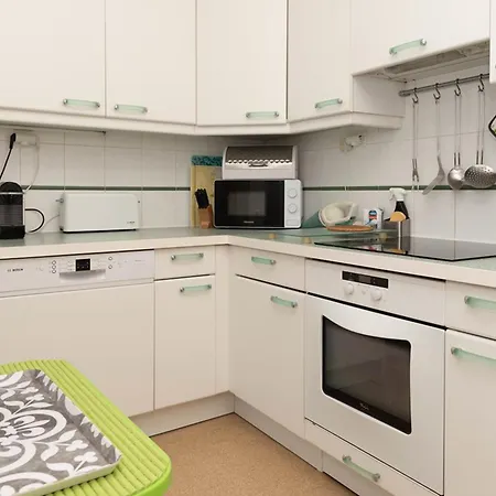 Apartment T2 Pour 4 Pers. Au Lavandou Avec Parking Privatif - Fr-1-803-75