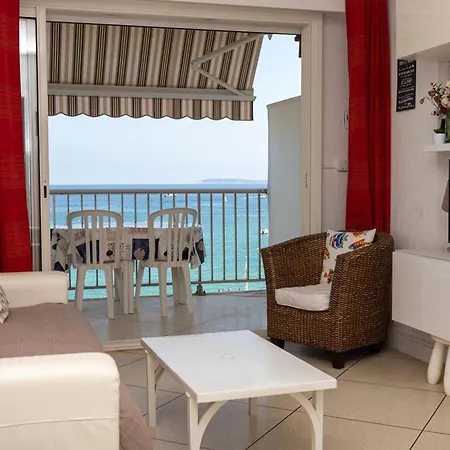 Beau T2 Pour 4 Pers. Au Lavandou, Face Mer, Avec Parking - Fr-1-803-75 * Le Lavandou